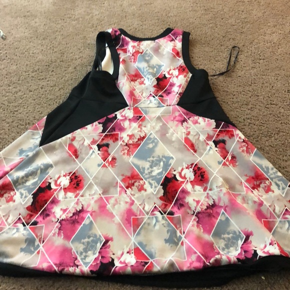 Dress - Picture 2 of 4